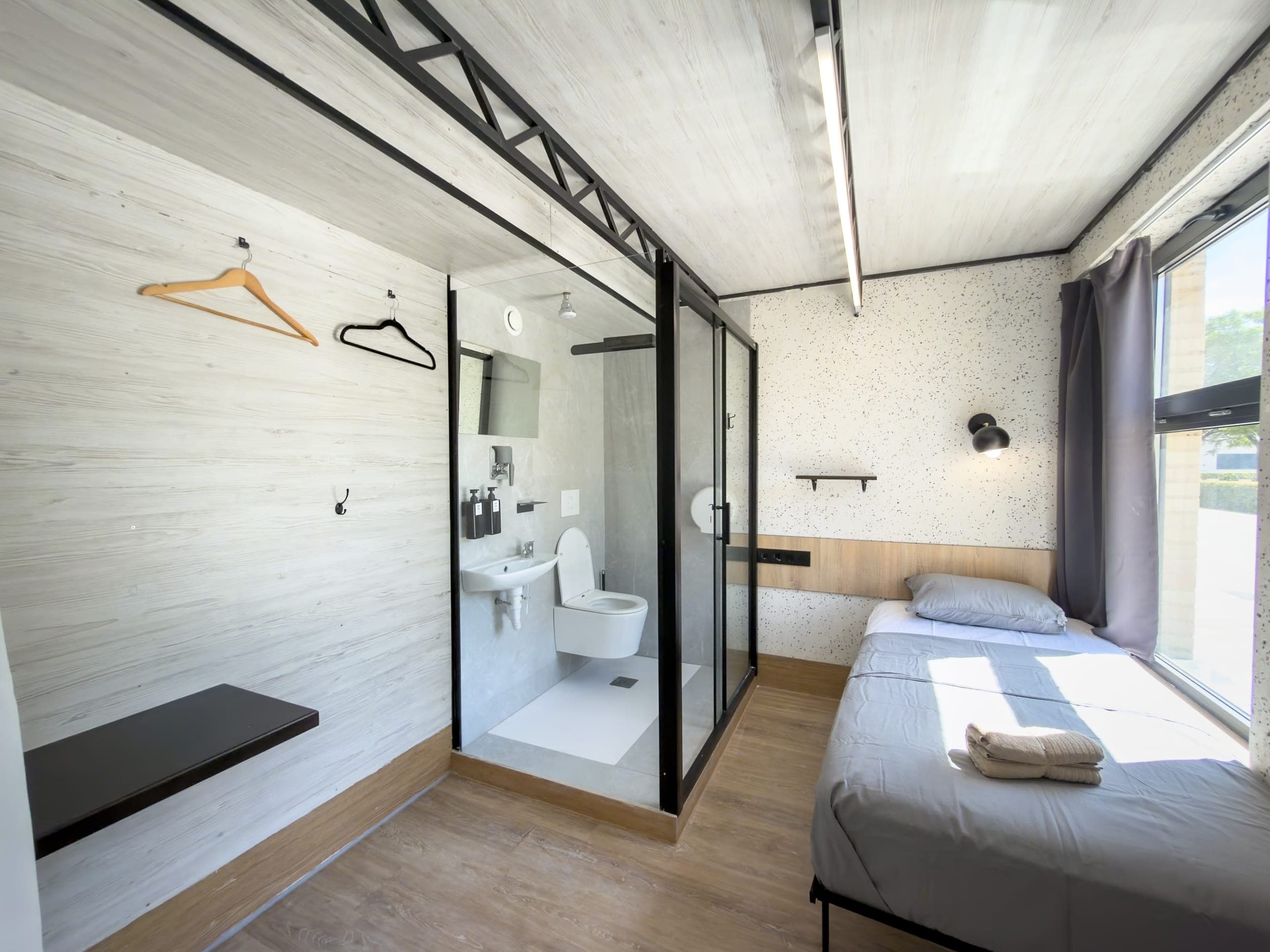 Фотография номера Одноместная «Комфорт» · Свой санузел · 1 этаж в Almorada Cabins