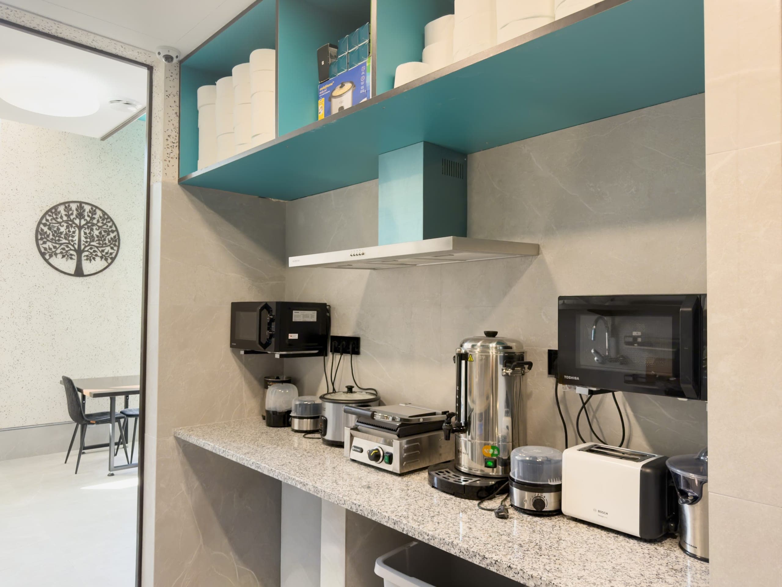 Общая кухня для гостей Almorada Cabins в Валенсии