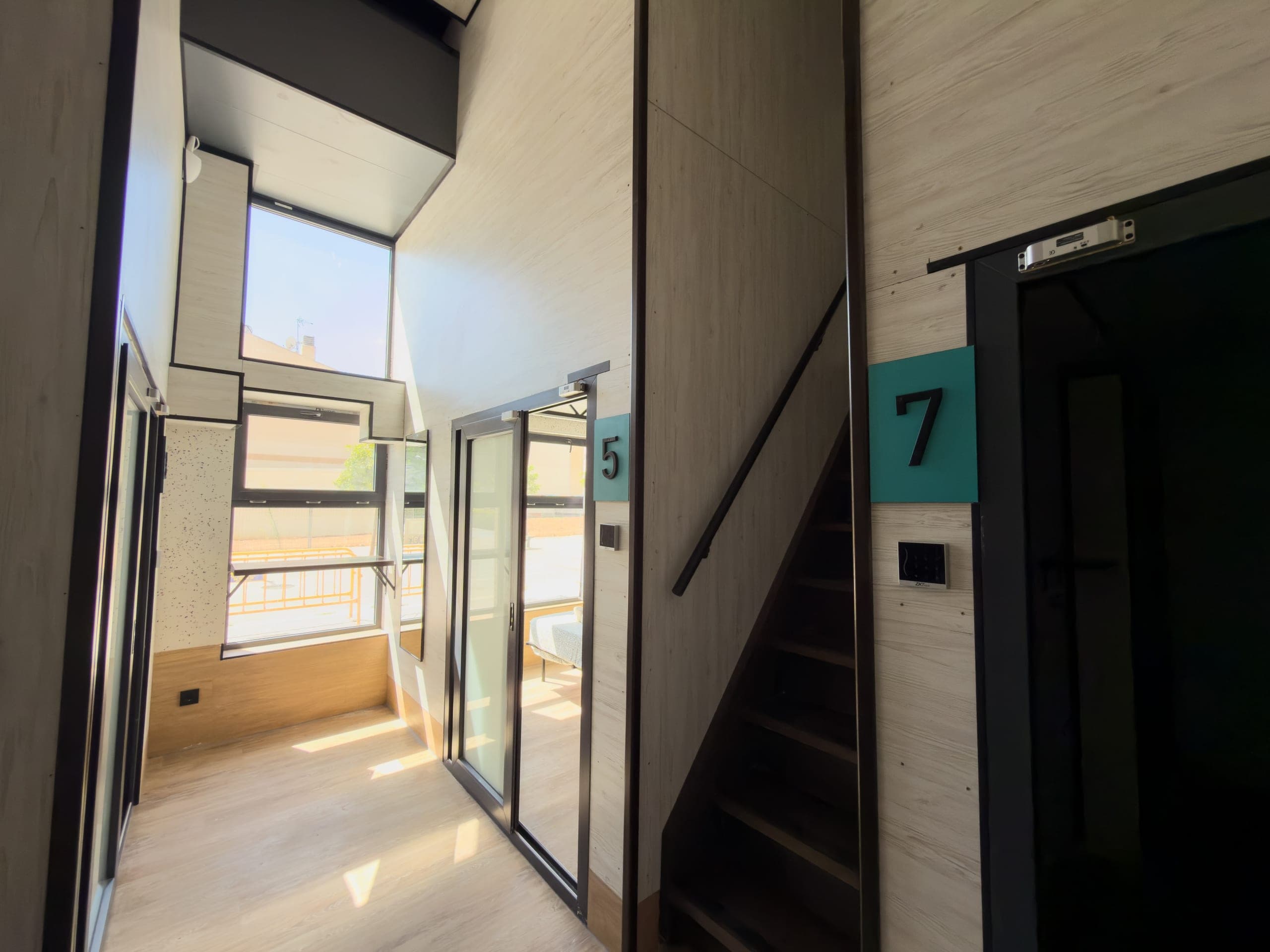 Бульвар рядом с Almorada Cabins в Валенсии
