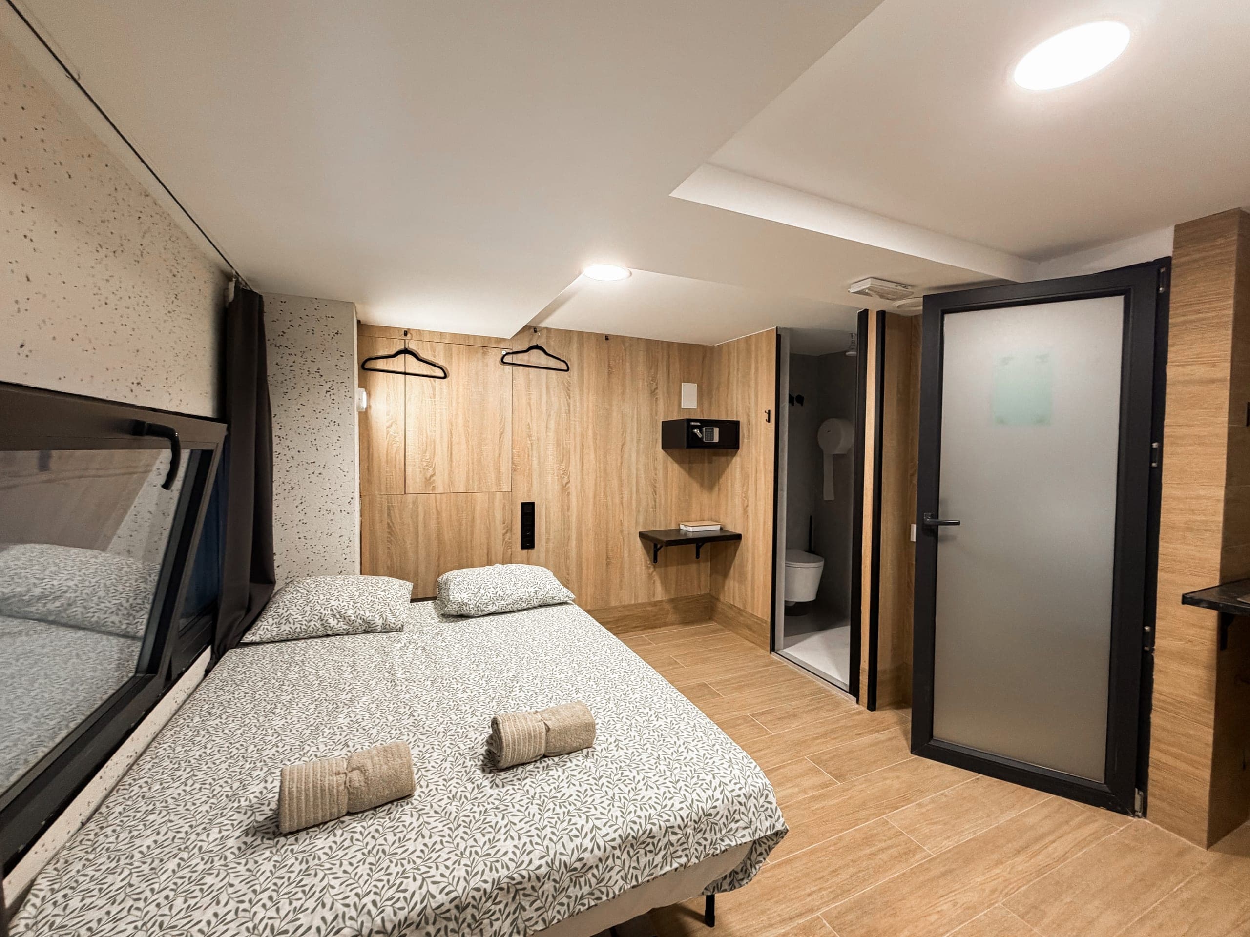 Фотография номера Двуспальная с кухней · Свой санузел · 2 этаж в Almorada Cabins