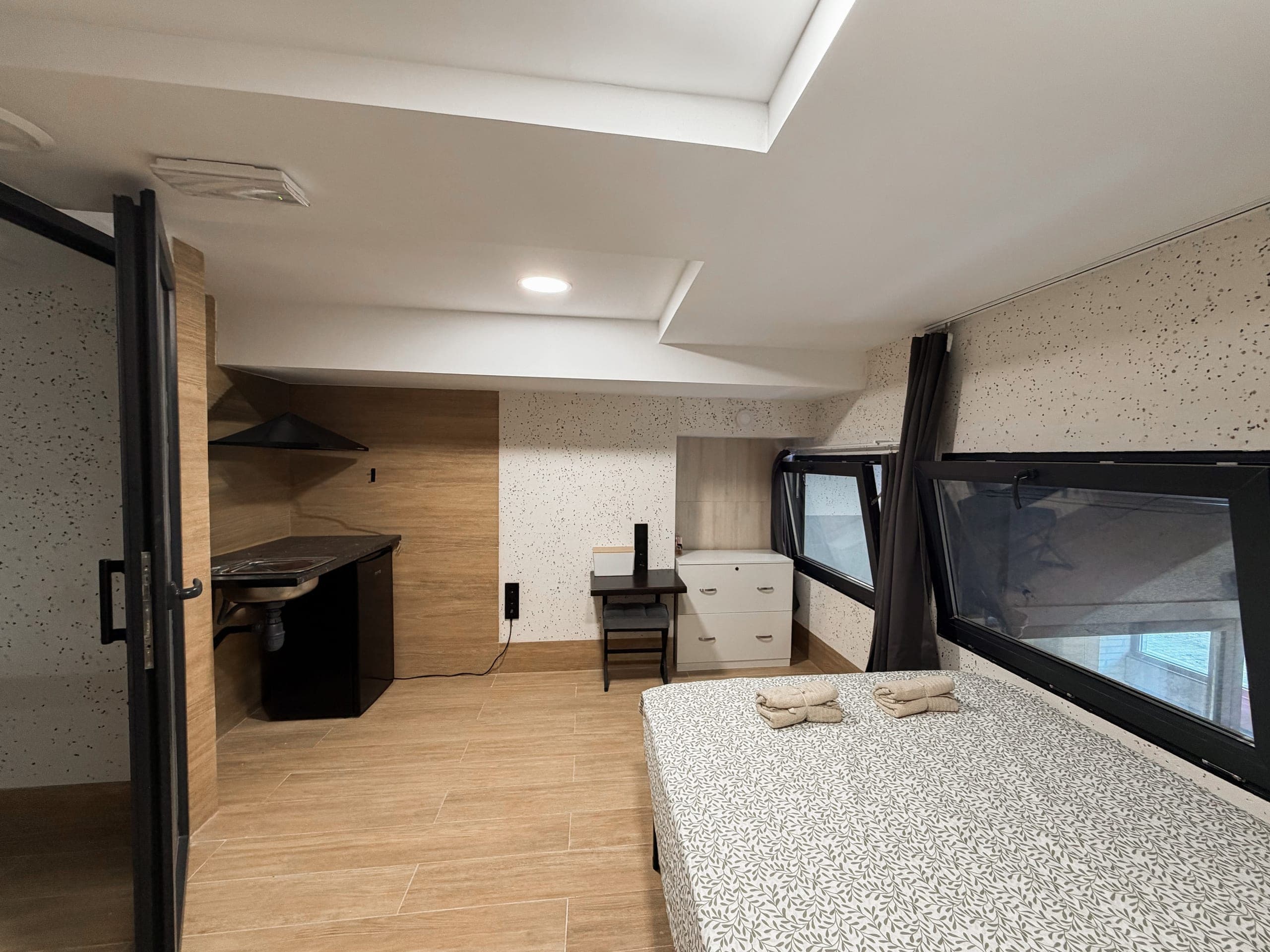 Фотография номера Двуспальная с кухней · Свой санузел · 2 этаж в Almorada Cabins